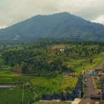 Mengenal Gunung Endut, Pendakian Unik di Banten