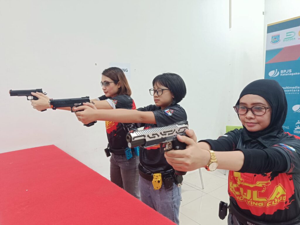 Merekam Ketenangan di Balik Pelatuk: Saat Kaum Hawa Terpikat Gaya Hidup Olahraga Menembak