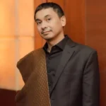 Pesawat Raditya Dika Putar Balik Imbas Erupsi Gunung Krakatau